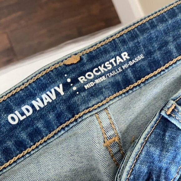 Old Navy Rockstar Midrise jeans - Picture 3 of 4
